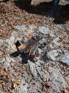 Das Feuer brennt